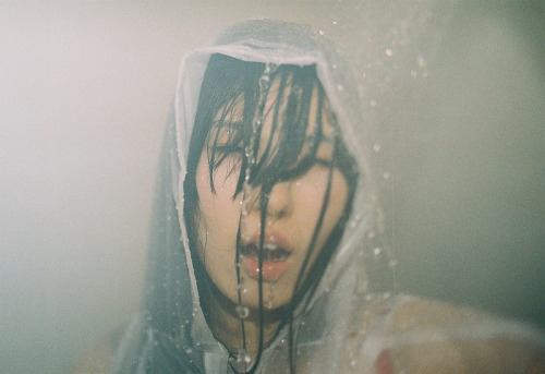 Female portraits by Japanese photographer Zuru1024