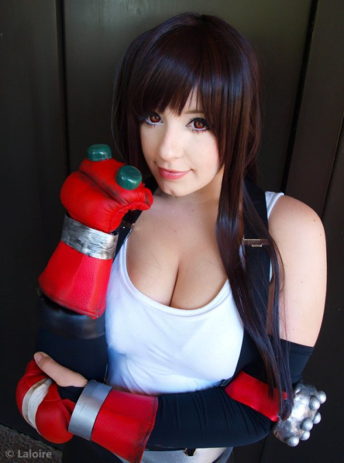 kosplaykitten: Being a tough girl :3 by K-A-N-A Look What the Kat Dragged in at Kosplay