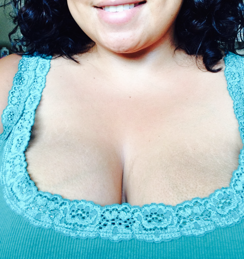 socalcountrygirl78:  With clothes….and without