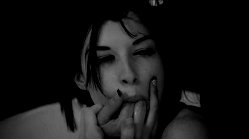 angelicsubmissive:  Her facial expressions are priceless ! 