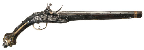 Engraved Mediterranean flintlock pistol, early 19th century.