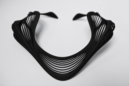 everything-creative:This futuristic appealing BlackSwan called necklace is a 3D-printed jewelry that