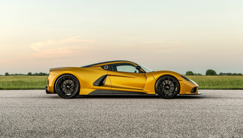 mensfactory:Hennessey Venom F5