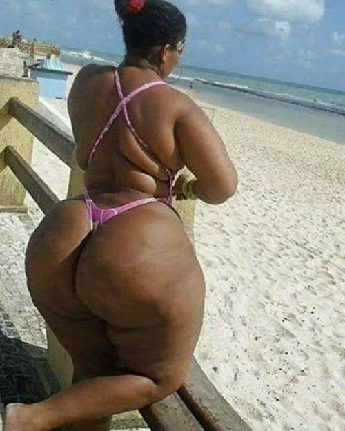 dsgaflboi:  chubbyfpussys:  (via TumbleOn)  POUND 🎂