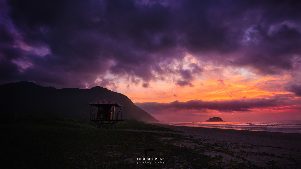 te5seract:    Happy 2016!! | @Grumari Beach   Dramatic, Sunrise @Grumari Beach 