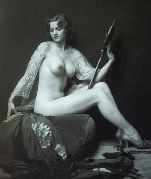 A group of random Alfred Cheney Johnston portraits.  Tag that, motherfuckers.