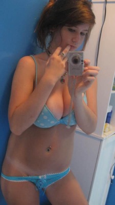 Big boobed self-shooter (gallery) Facebook orgasmpics.org randomsexygifs.com