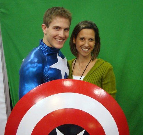 mjschryver:  Scott Herman as Captain America (3 of 4)Herman, at NYCC, working the Xbox 360 / Kinect booth (which featured a greenscreen photo op), promoting Marvel vs. Capcom 3: Fate of Two Worlds.Herman’s video diary about the experience is here.Herman