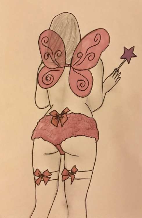 littlestt-littlee:  kinkylittlelady95:  Drew the ever so lovely @littlestt-littlee but I reaaaaally need to get better at fingers! She’s such a pretty little flower 🌸🌸  -please leave her credit 💓  Omg how sweet is this!!!