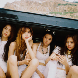 femaleidols:  blackpink  