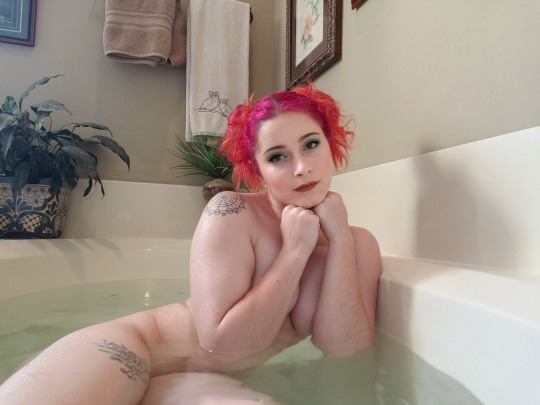 blasphemous-habits:  I’ve missed baths so much 