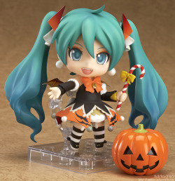 goodsmilecompanyus:  Nendoroid Halloween Miku! First on sale at Miku Expo this October in LA and NYC! For those in Osaka see her in person first at the Magical Mirai event! -Mamitan &lt;3