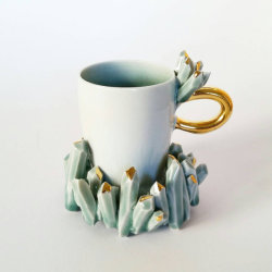 miss-milk:  whateverstop:  theifoflight:  thecreepylittlegirl:  irisnectar:  Handmade crystal cluster porcelain mugs by Silver Lining Ceramics on etsy  Oh my god I want all these and I want to buy them for Astrid OMG they are just so beautiful!!  someone