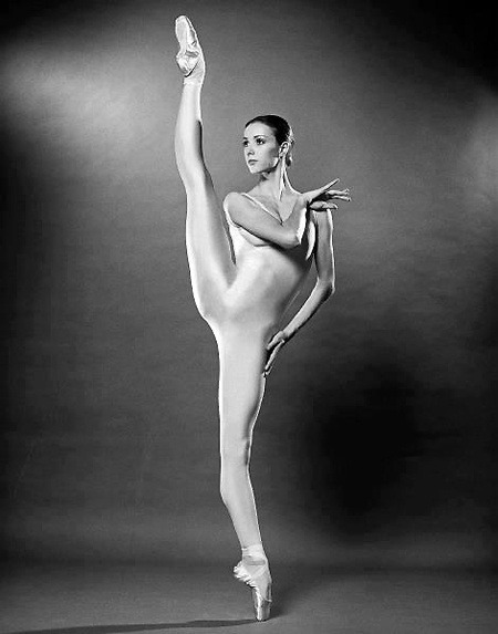 prima-ballet: her legs!