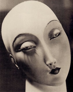 loumargi: Erwin-Blumenfeld-Mannequin-Amsterdam-1932