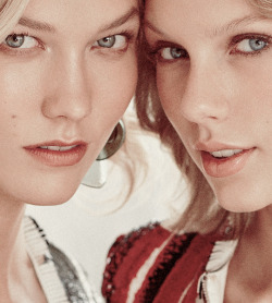 sherlockswift:  Taylor Swift and Karlie Kloss