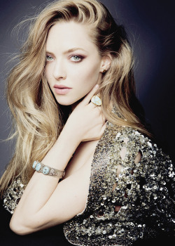 amandamseyfrieddaily:  Amanda Seyfried photographed