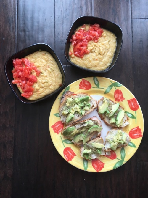  Avocado toast and grits with fresh tomatoes. Vegan and delicious! This was actually my first time m