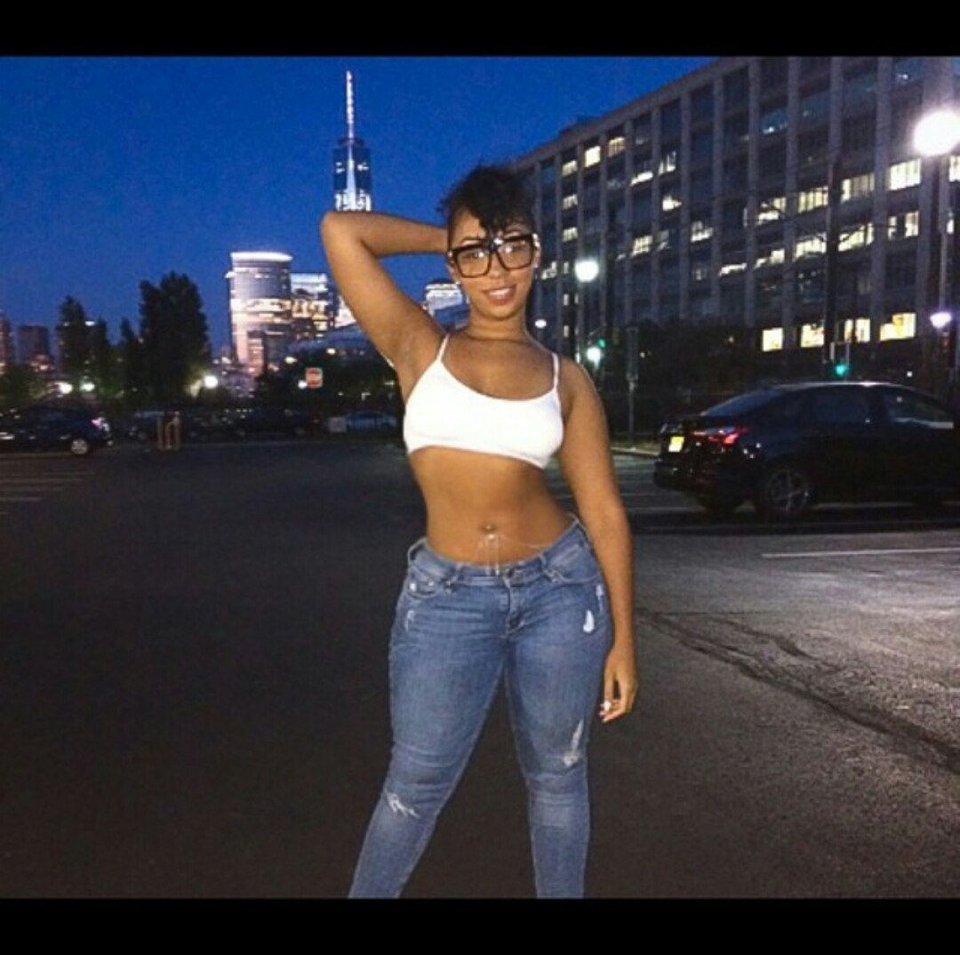 everydayphotos77:  Thick in those jeans