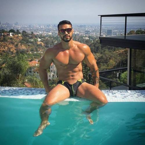 missnlinc:  Nice view 😎