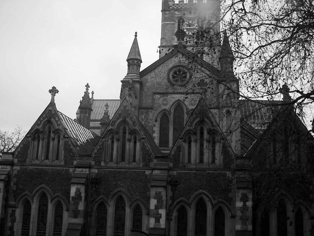 derwandelndegeist-deactivated20:  Church near the Globe. London, England. March 2013.