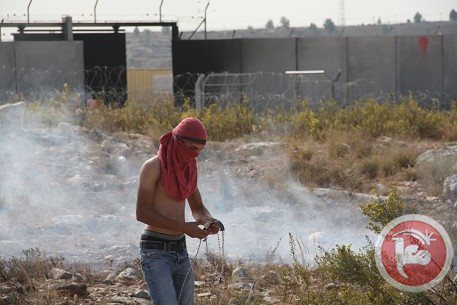 fuckyeahmarxismleninism:  Israeli forces open fire on West Bank protests, injuring dozens RAMALLAH (Ma'an) – Israel forces injured dozens of Palestinians and international activists after opening fire on demonstrations in four cities across the West