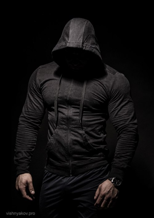 bigbadblackooze:  Lovely submission sevenaside! He makes a great representation of Eddie Brock! Absolutely loving that muscular build underneath that symbiotic jacket!