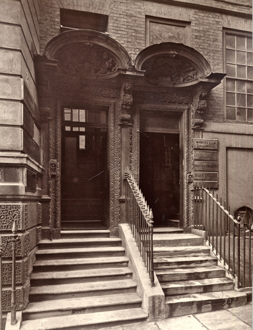 historical-nonfiction:Old London. If you want more pictures, and these ones’ specific locations, go 