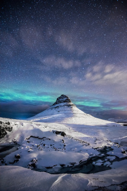 etherealvistas:  Kirkjufell, Iceland by Andrea