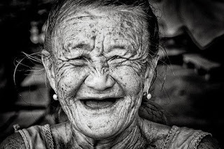 anythingbeforebros:  In honor of elderly women everywhere. (source) 