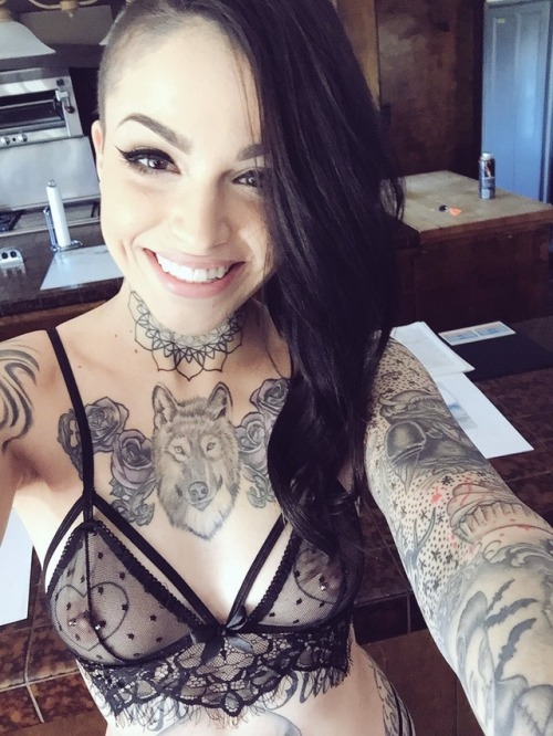 Porn Pics pussyconnoisseur6996:  Freaky Tatted Chick