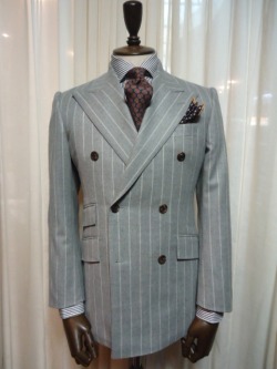 mrdanberberich:  modernconnoisseurtt:  #DressWell Double breasted grey pinstripe with nice wide peak lapels  I want this. Badly!