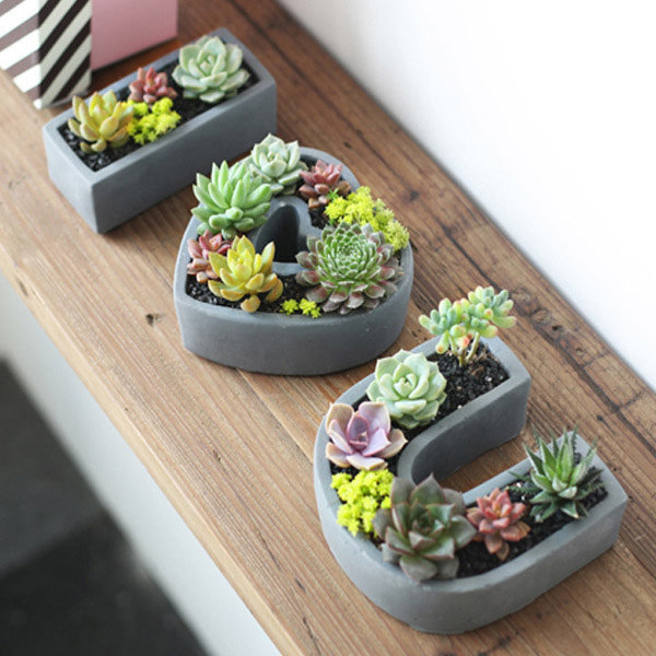 hellanah: Cute I♥U Plant Pot Boxes (15% off discount code: Crystal15)  More plant