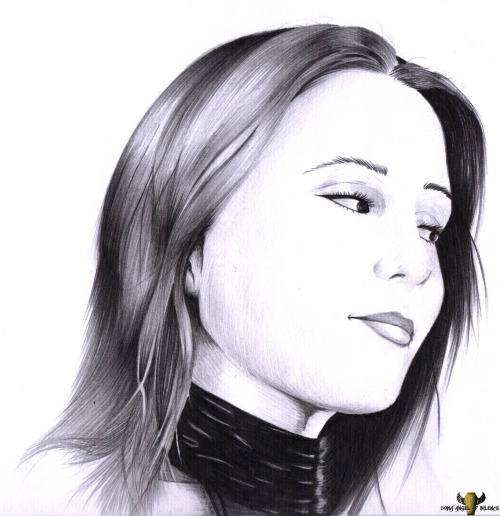 As my first contribution here…Did this almost 2 years ago…Simone Simons from Epica.When i have time i’ll be posting more soon…http://onialliengantz6.deviantart.com/art/Simone-Simons-414347202?q=gallery:OniAllienGantz6&qo=3ht