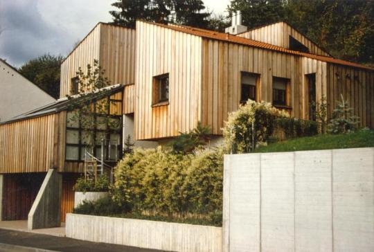 House Reimer (1982) in Neckartenzlingen, Germany, by Peter Hübner