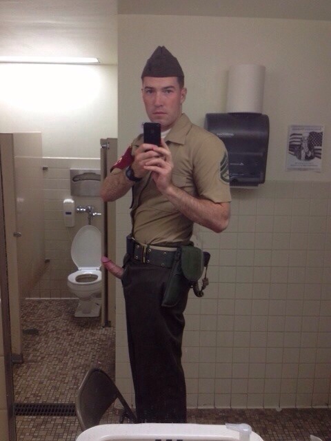 Uniforms make me HARD!!
