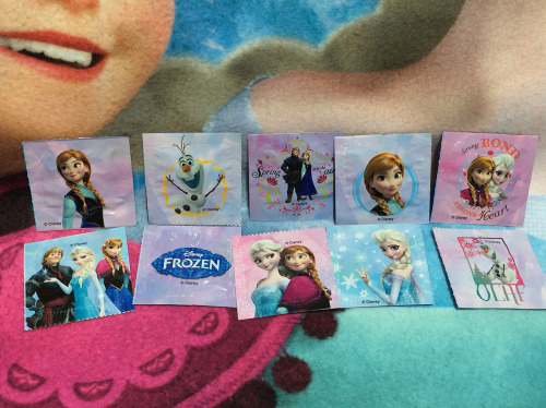 hijackspace:  constable-frozen:  Kids Vitamin C  i thought those were condom wrappers i was like ok the frozen marketing rly is going to wild lengths