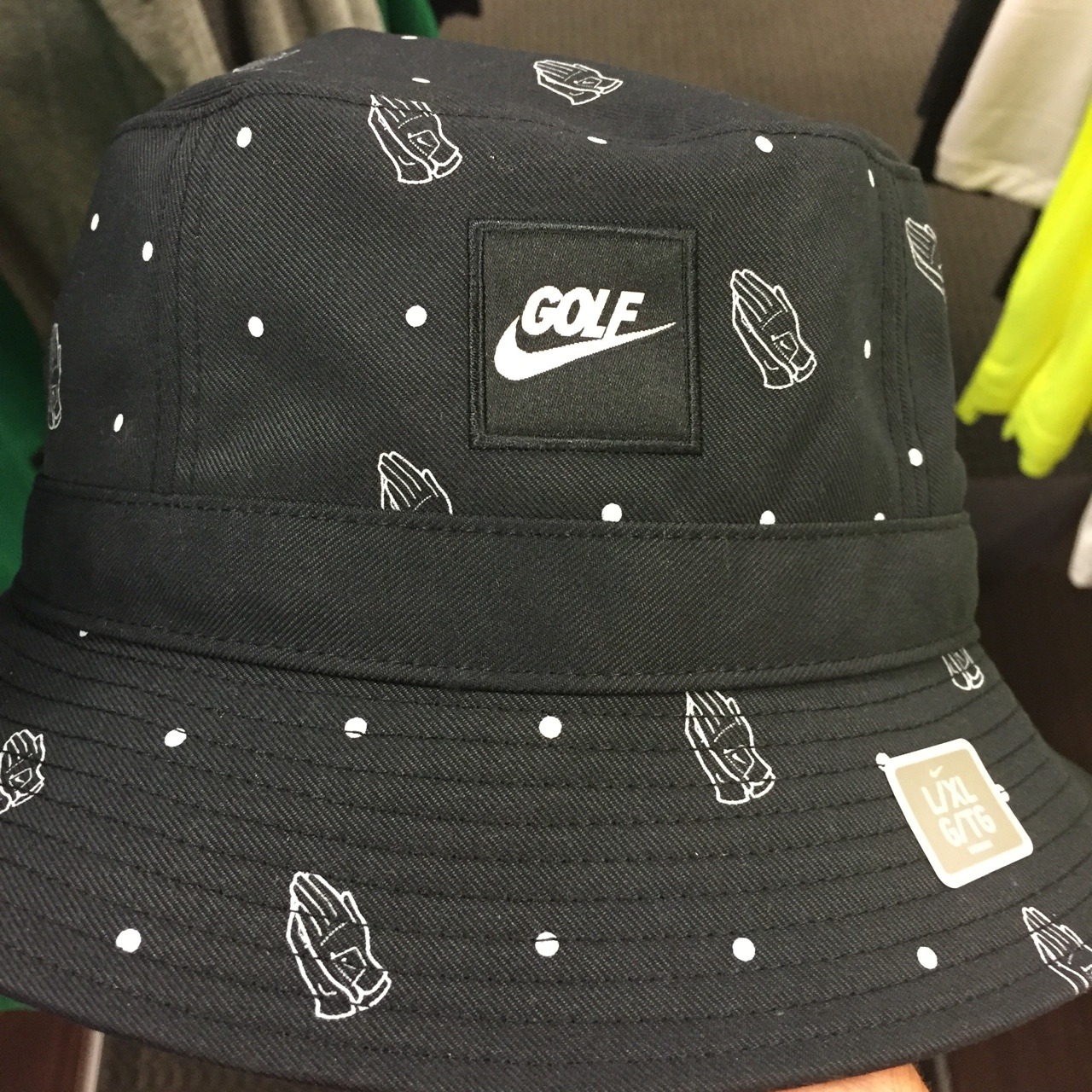 whiteboyingucci:  So I went to the golf store with my dad to kill some time and when