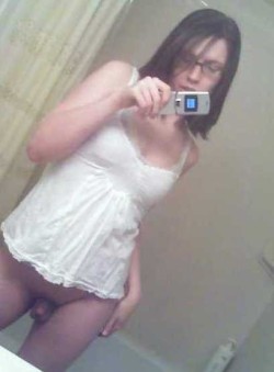 crossdress-luver:  Nerdy. http://crossdress-luver.tumblr.com/    