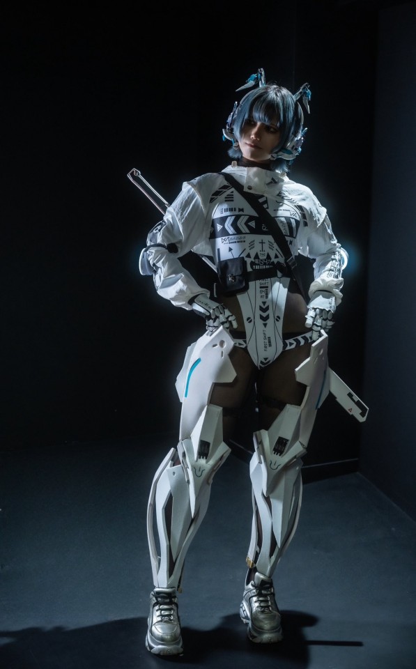 Ryupi
Armor: Vadu. 
Gloves: CyborgLabo. 
Blouson: DFH. 
Weapon: EiShinnjou. 
Photo: 0122Sug.