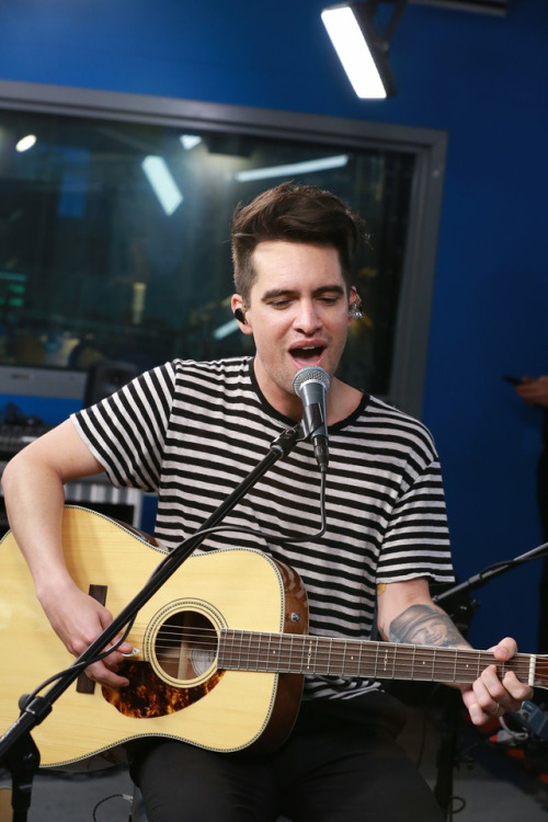 SiriusXMHits1: YAY!!! @brendonurie of @PanicAtTheDisco is hosting the #WeekendCountdown + #HitBound 