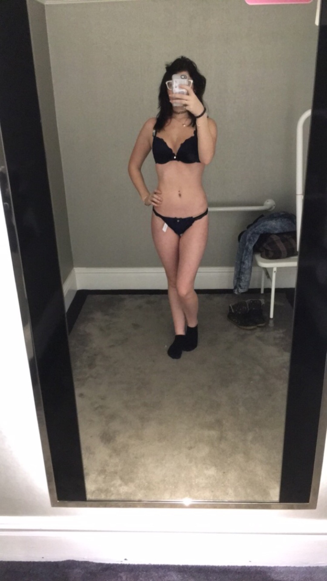 yourtouchtingles:  I had a whole load of fun in this gorgeous changing room in my