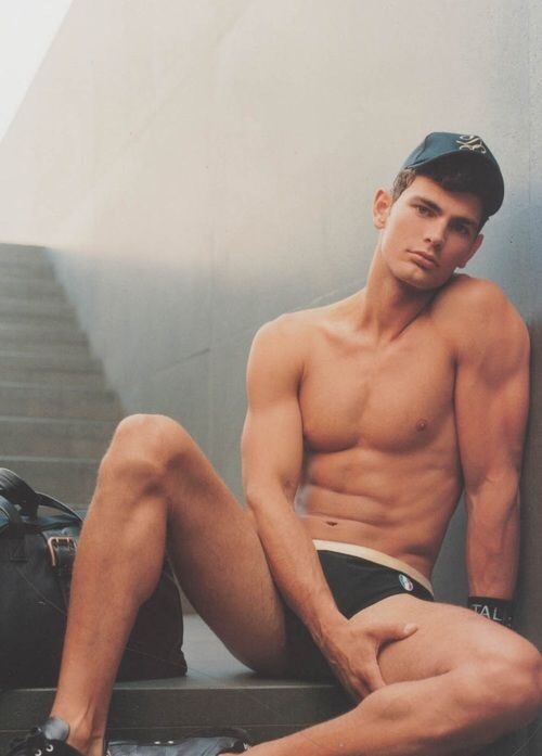 ifuckrainbows:  (via TumbleOn)