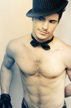 mygaylondon:  Matthieu Charneau is my ideal boyfriend! He is stunningly beautiful, but manly too!! 