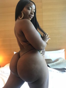 princejazziedad:DeliciouslySexy Luscious Scrumptious BootiDelicious Ma Ms KallmeKatrina………..💜💭🧡
