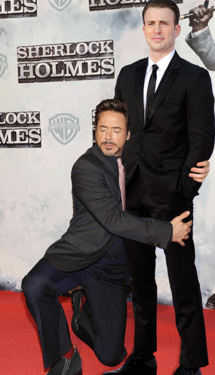 clints-bitch: rogers-and-stark: PRICELESS me too, robert. me too.
