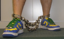 asiancuffs:  AF1 in double leg irons 