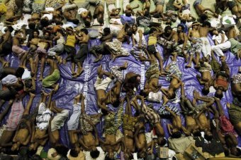 lucideous:   EVERYONE LISTEN  UPTHERE IS A MASS GENOCIDE TAKING PLACE IN ROHINGYA-BURMATHE