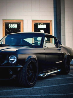 utwo:  ‘68 Mustang Fastback © snakepitcustoms