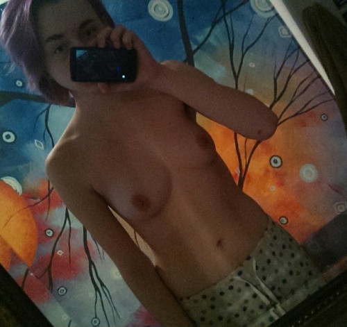 ghostloner:I have good boobs